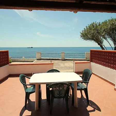 Βίλα Agnone Sleeps 3 Air Con Wifi *